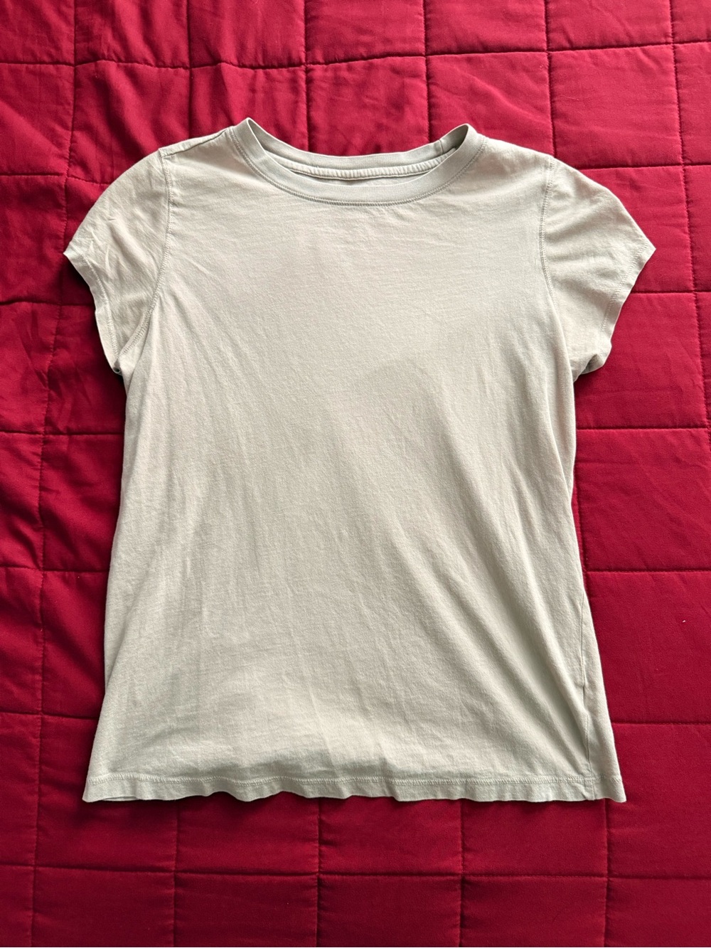 Universal Thread Short Sleeve Tee in Off-White/Cream